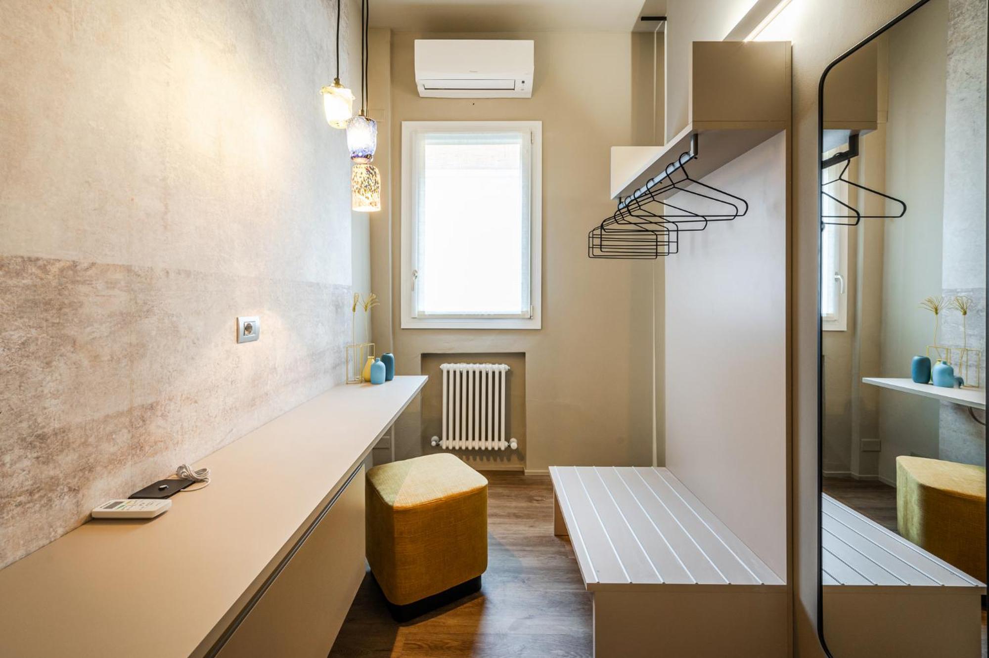 Urban Cottage Free Parking - Private Garden Болонья Екстер'єр фото
